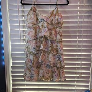NWOT  Francesca’s Cream Floral Dress Sz M 🌺Bundle & Save🌺